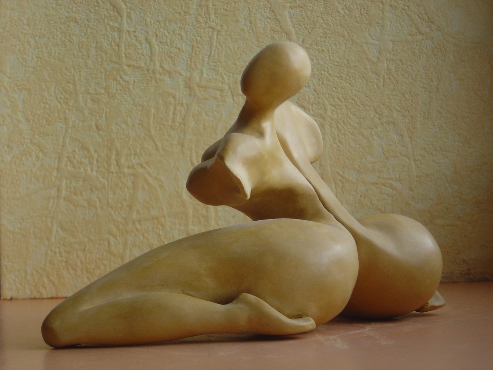 Aspirante, sculpture en terre